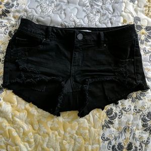 Refuge Black Distressed Shorts
